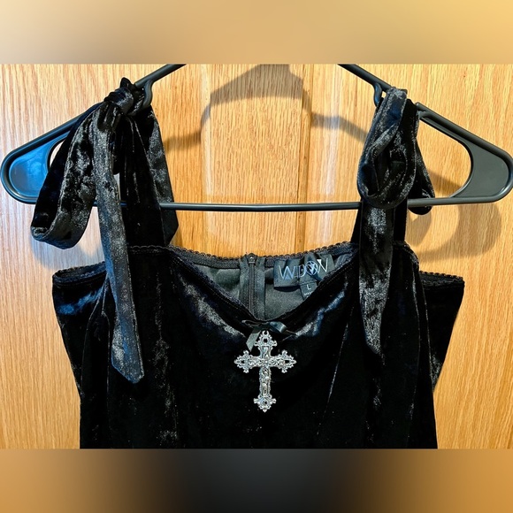 NWT Dolls Kill Widow Nocturnal Elegance Mini Dress in Black Velvet Silver Cross - Picture 3 of 16